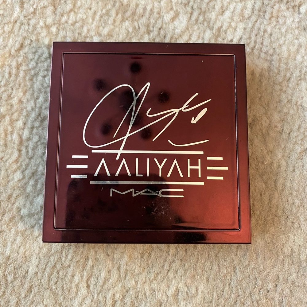 *LIMITED EDITION* Mac Cosmetics X Aaliyah Age Ain’t Nothing Eye Shadow Palette
